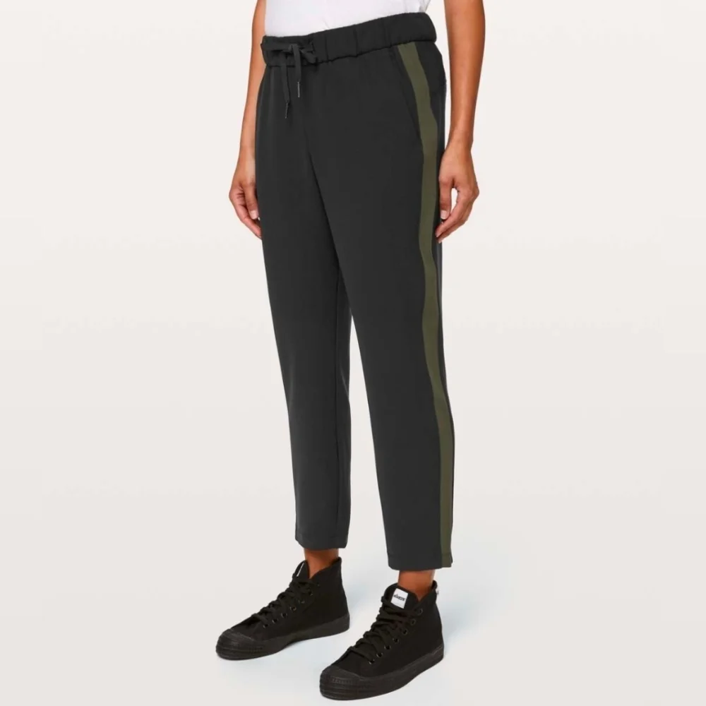 Lululemon On The Fly Pant Woven *Track Stripe Black / Dark Olive | 14 - Picture 2 of 12